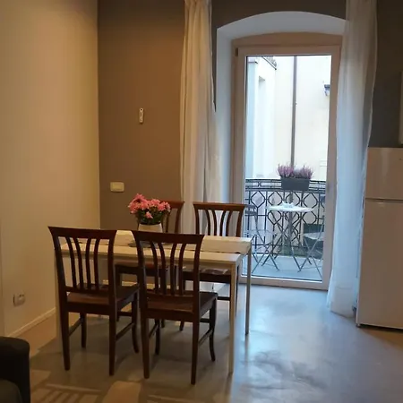 Haus Gugler 아파트 *